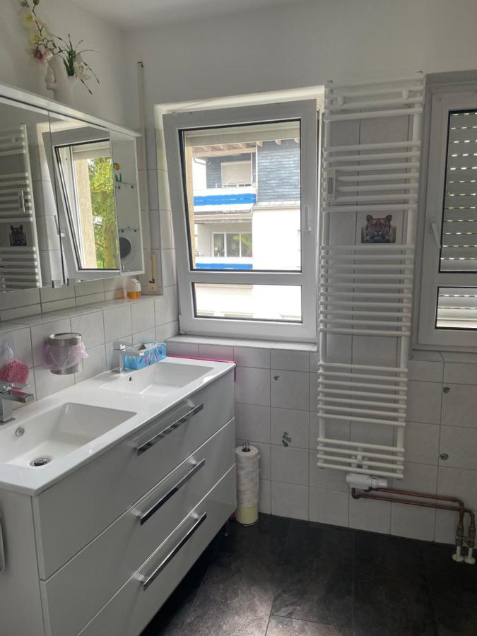 Moeblierte Wohnung Fuer Geschaeftsreisen/Ferienwohnung Plauen Stadtmitte Esterno foto